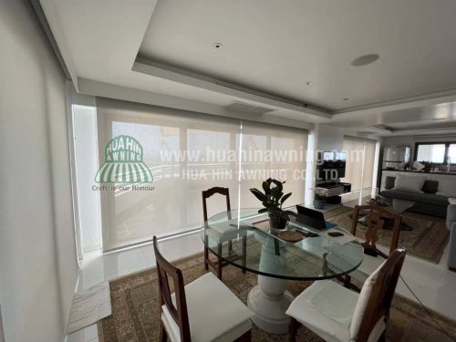 LINE_ALBUM_Louis curtain_250408_13